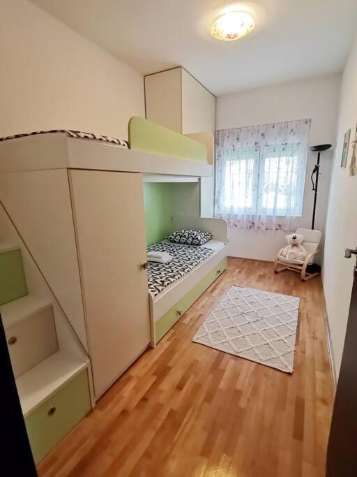 Apartman Pejic Podstrana Bagian luar foto