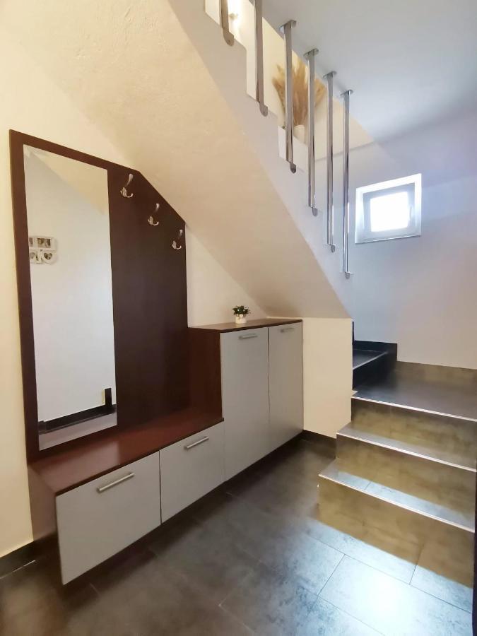 Apartman Pejic Podstrana Bagian luar foto